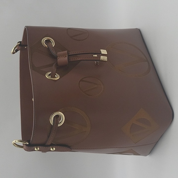 1428- Valentino By Mario Valentino Karl Magnus NWT - Picture 1 of 13